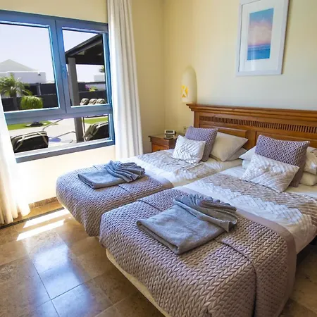 Villa Marvelous 2 Bedrooms Kagura Spacious Sun Terrace Outdoor Pool, Hot Tub And Bbq Montana Roja