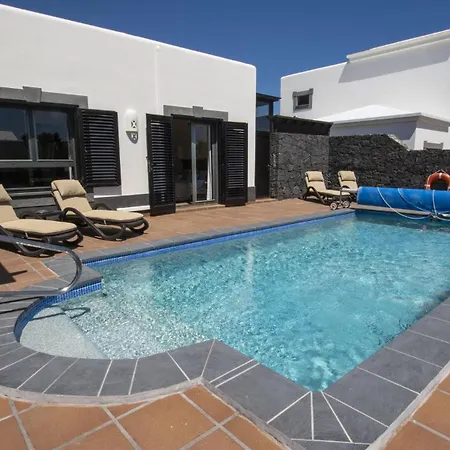 Marvelous 2 Bedrooms Kagura Spacious Sun Terrace Outdoor Pool, Hot Tub And Bbq Montana Roja Villa